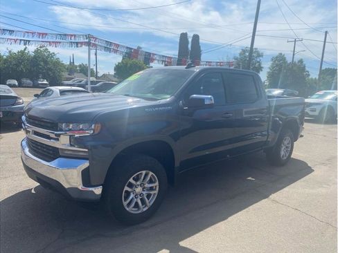 Used 2021 Chevrolet Silverado 1500 LT RWD image 2