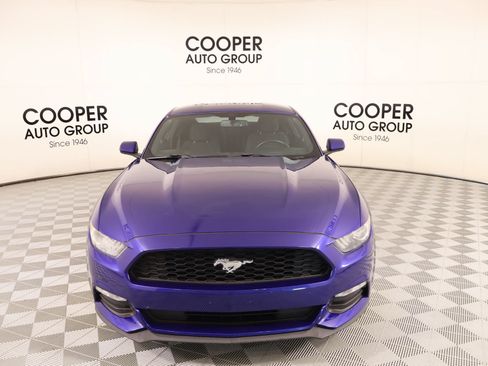 Used 2016 Ford Mustang Coupe RWD image 8