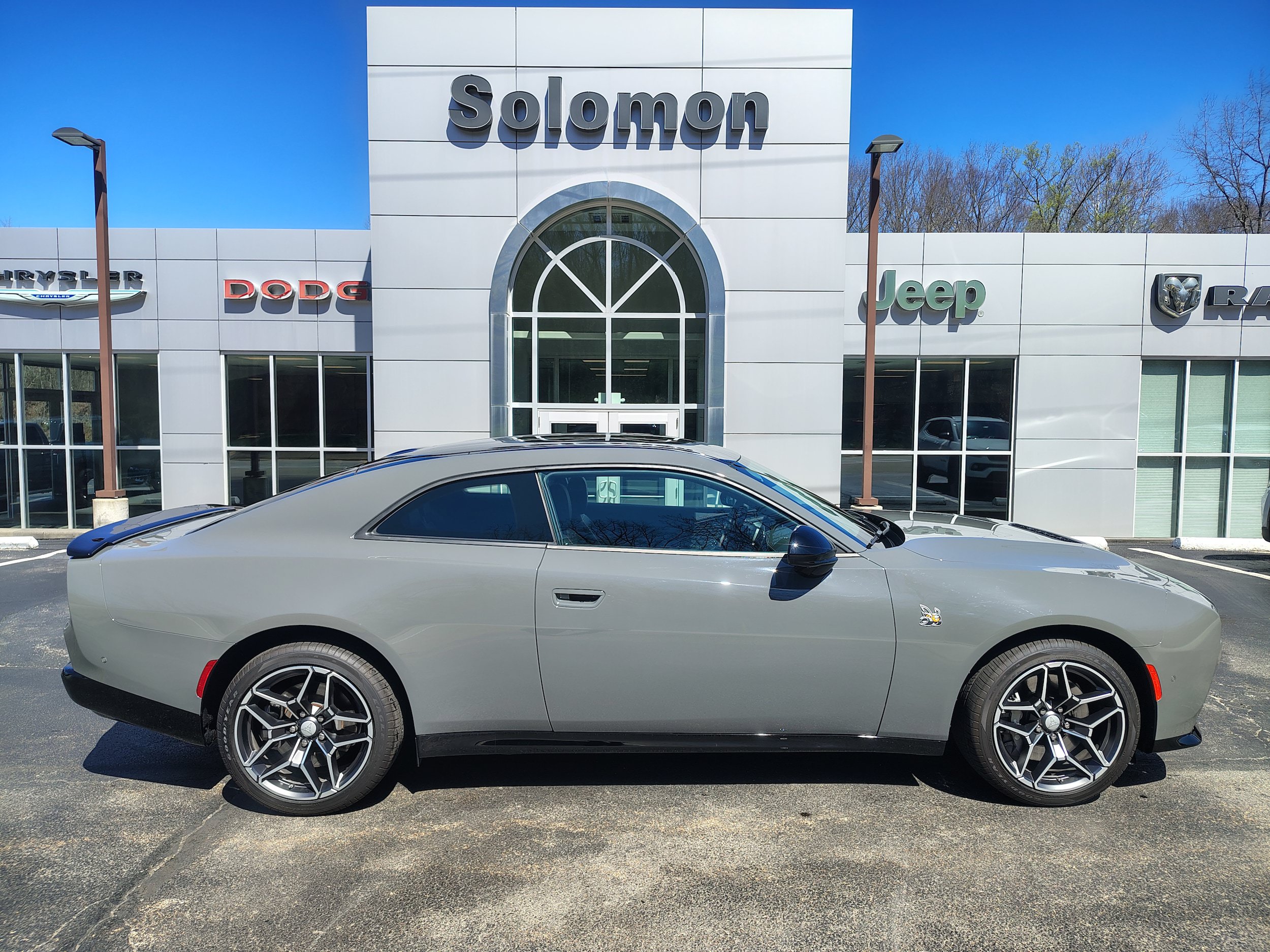 Used 2026 Dodge Charger Scat Pack AWD/4WD image 1