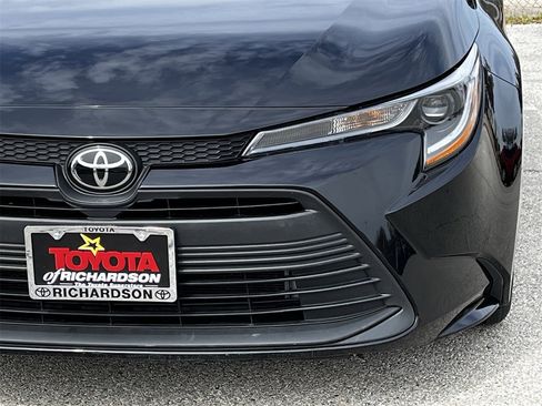 Used 2024 Toyota Corolla LE image 7