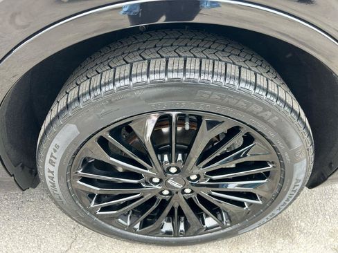 Used 2023 Lincoln Corsair AWD w/ Equipment Group 101A image 10