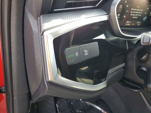 Used 2025 Audi Q3 2.0T Premium w/ Convenience Package image 23