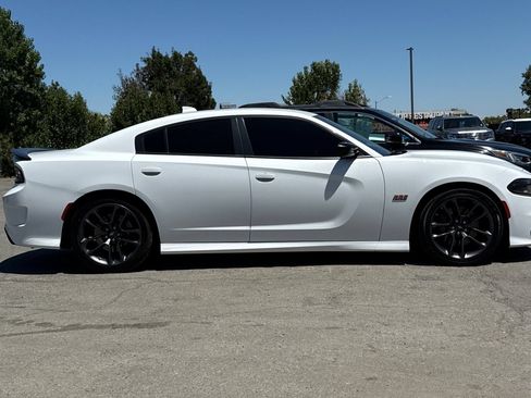 Used 2023 Dodge Charger Scat Pack w/ Navigation & Travel Group RWD image 3