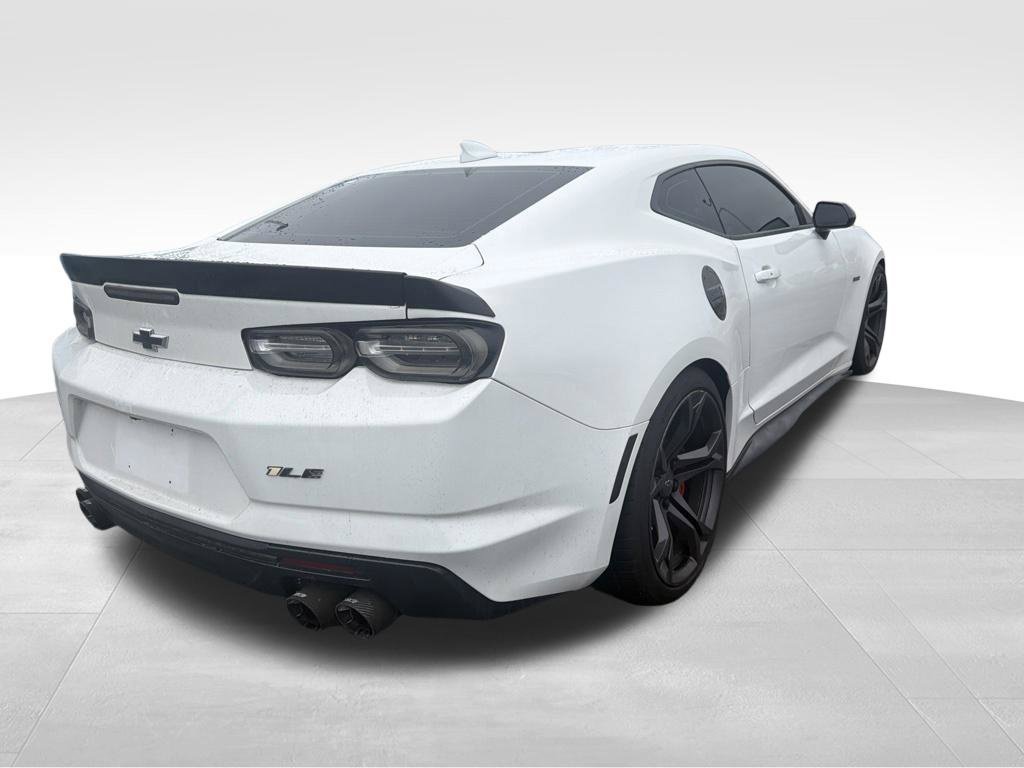 Used 2021 Chevrolet Camaro SS RWD image 32