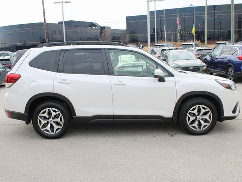 Certified 2024 Subaru Forester Premium image 4