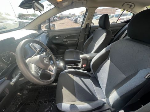 Used 2025 Nissan Versa SV FWD image 27
