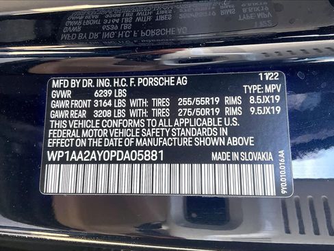 Used 2023 Porsche Cayenne image 31