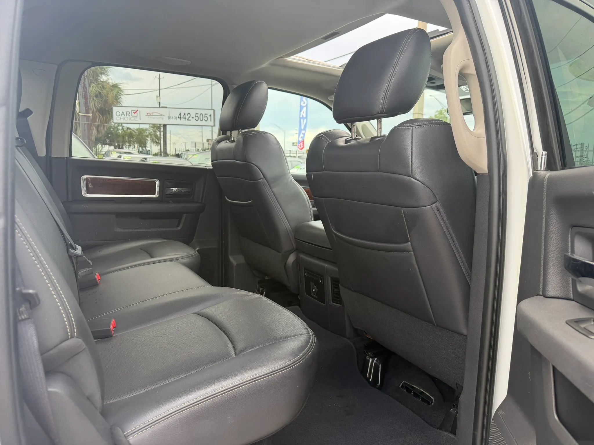 Used 2012 RAM 1500 Laramie RWD image 12