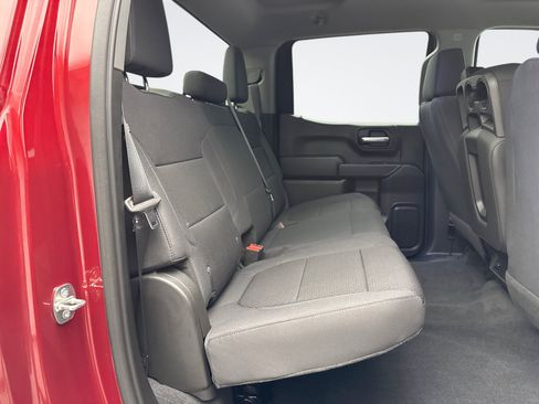 Used 2020 Chevrolet Silverado 1500 Custom w/ Custom Value Package AWD/4WD image 18