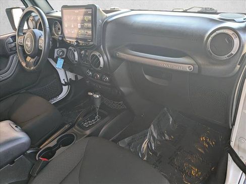 Used 2015 Jeep Wrangler Unlimited Sport w/ Quick Order Package 24S AWD/4WD image 22