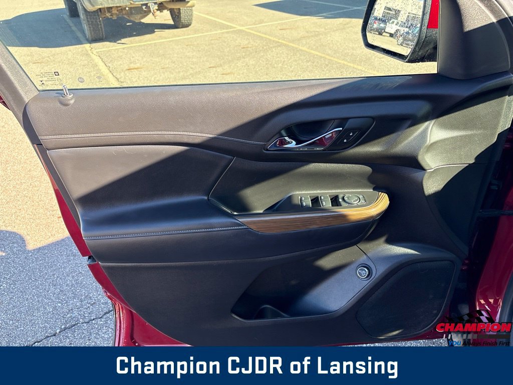 Used 2019 GMC Acadia SLE FWD image 16