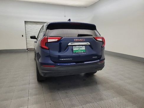 Used 2022 GMC Terrain SLE image 6