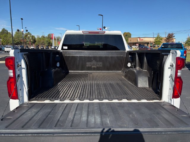 Used 2020 Chevrolet Silverado 1500 Custom Trail Boss w/ Custom Convenience Package AWD/4WD image 10