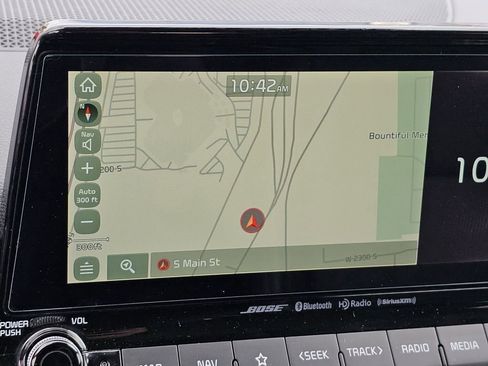 Used 2021 Kia Seltos SX w/ SX Sunroof Package image 9