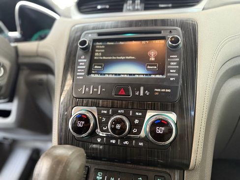 Used 2015 Chevrolet Traverse LTZ image 32