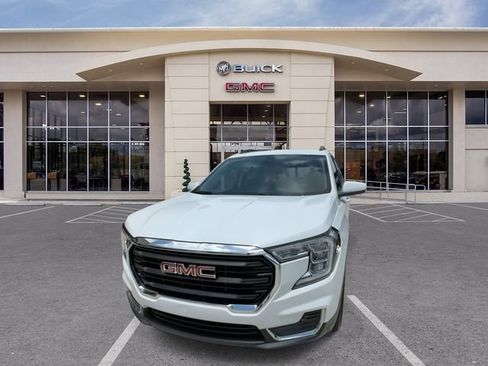 Certified 2023 GMC Terrain SLE w/ Driver Convenience Package FWD image 5