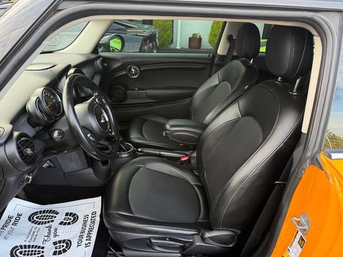 Used 2014 MINI Cooper 2-Door Hardtop FWD image 9