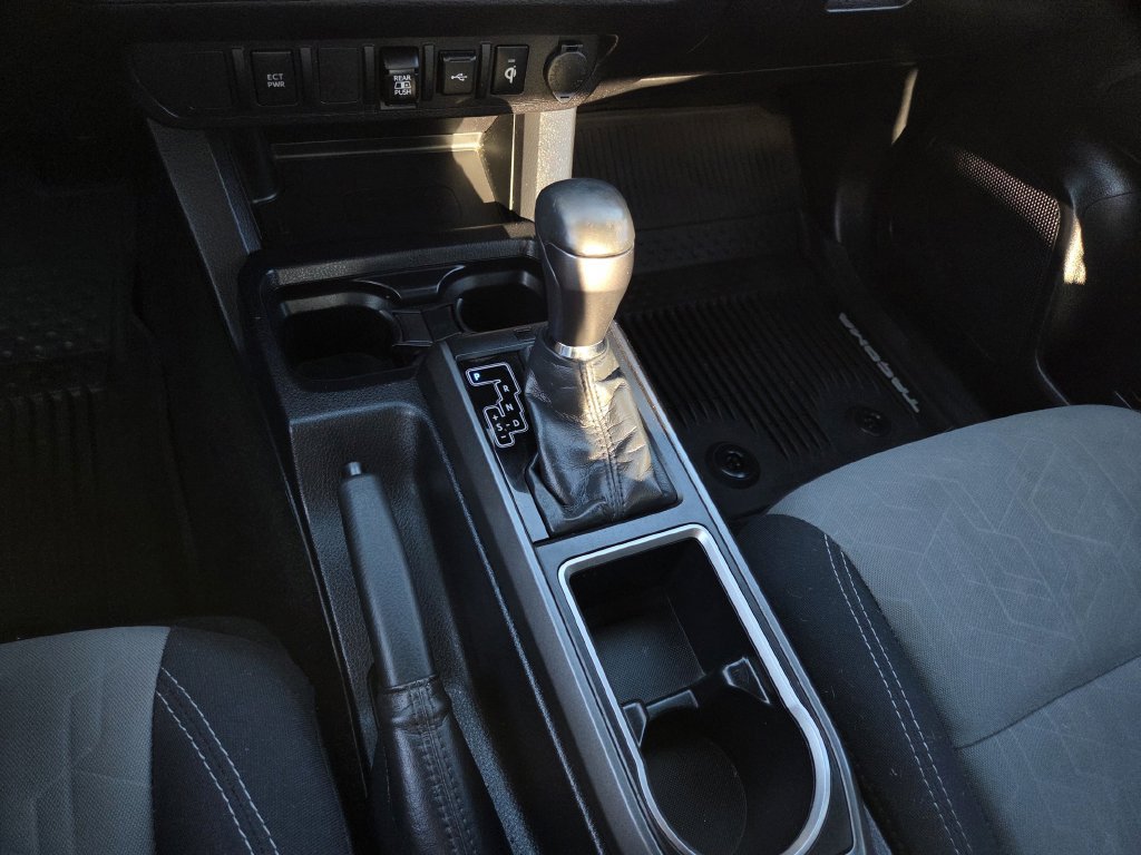 Used 2021 Toyota Tacoma TRD Sport RWD image 13