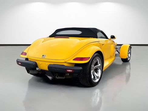 Used 2002 Chrysler Prowler RWD image 3