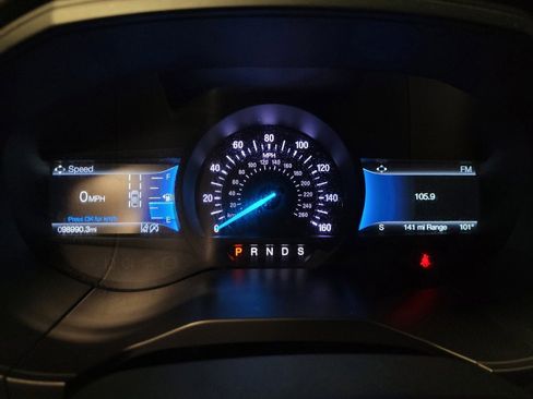 Used 2022 Ford Edge Titanium w/ Cargo Accessory Package AWD/4WD image 23