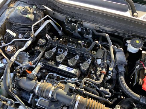 Used 2018 Honda Accord Sport image 35