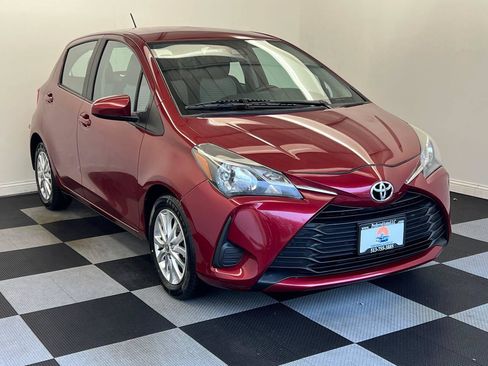 Used 2018 Toyota Yaris LE image 3
