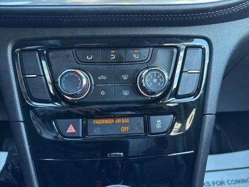 Used 2021 Buick Encore Preferred image 21