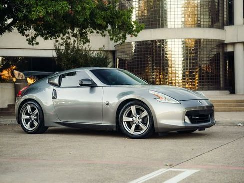 Used 2009 Nissan 370Z Coupe image 36