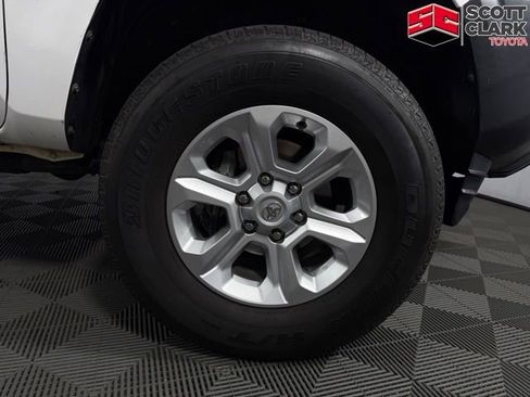 Used 2020 Toyota Tacoma SR image 11