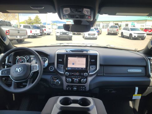 New 2026 RAM 1500 Big Horn AWD/4WD image 18