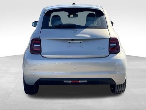 New 2025 FIAT 500 e image 6