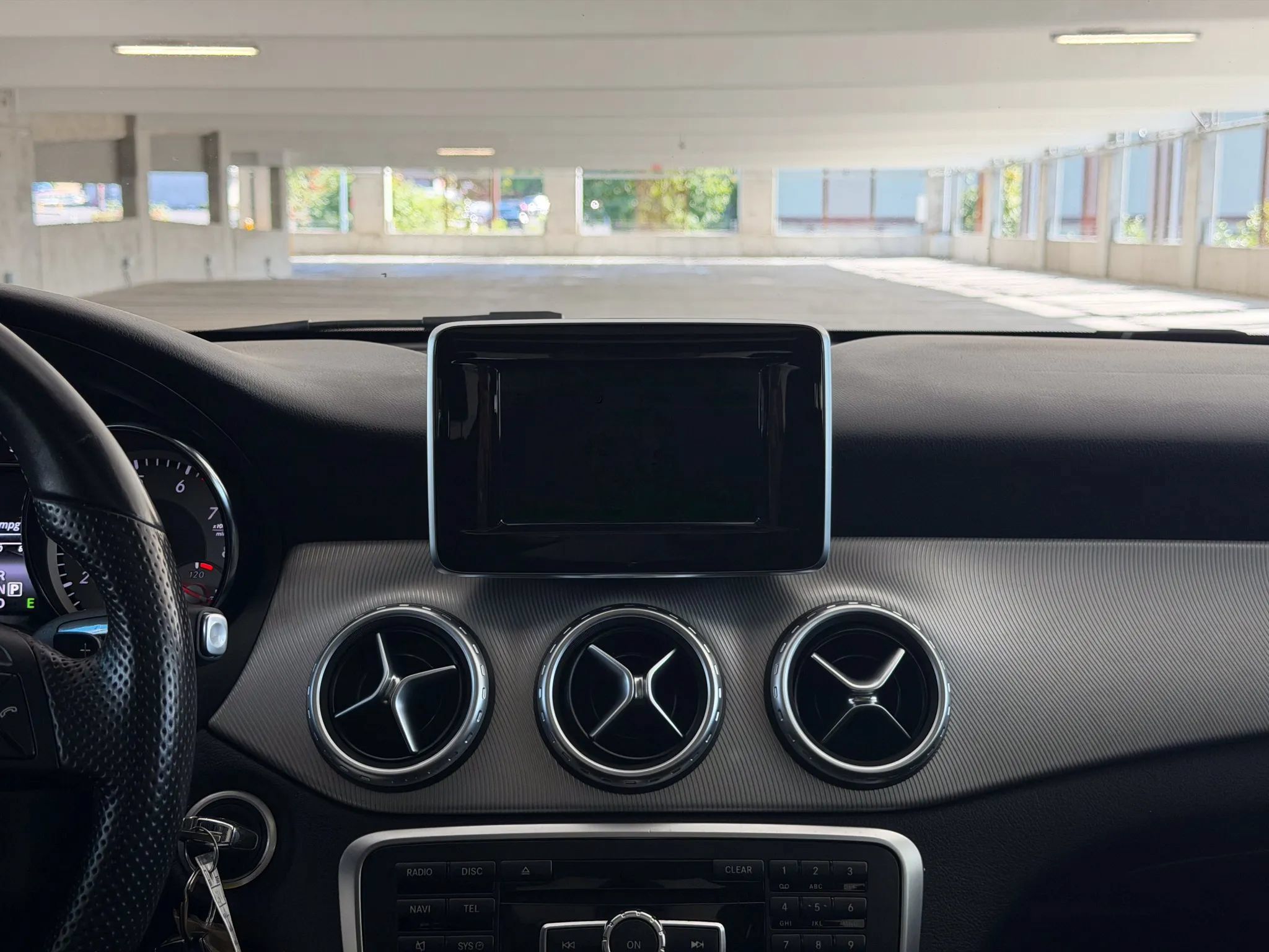 Used 2015 Mercedes-Benz GLA 250 4MATIC image 29