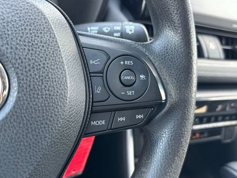 Used 2020 Toyota RAV4 LE FWD image 21