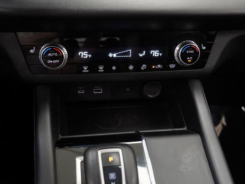 Used 2024 Mitsubishi Outlander SE image 34