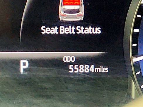 Used 2021 Toyota Highlander XLE image 16