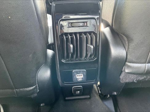Certified 2024 Jeep Compass Latitude AWD/4WD image 10