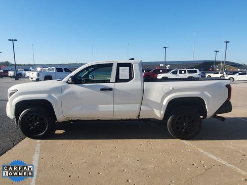Used 2024 Toyota Tacoma SR image 5