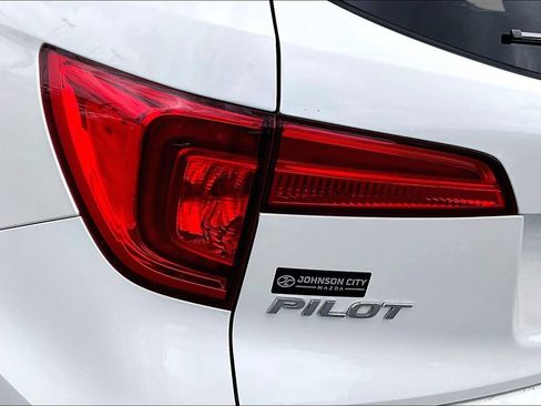 Used 2018 Honda Pilot Elite image 31