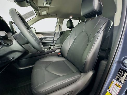 Certified 2024 Toyota Grand Highlander AWD image 22