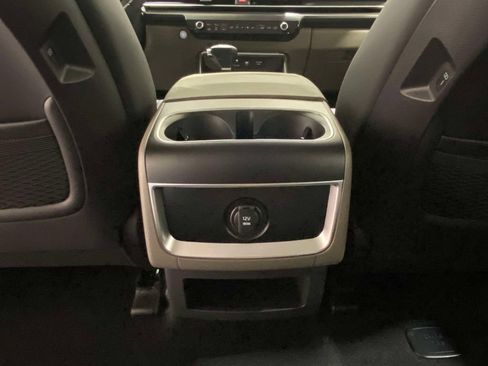 New 2026 Kia Carnival FWD image 12