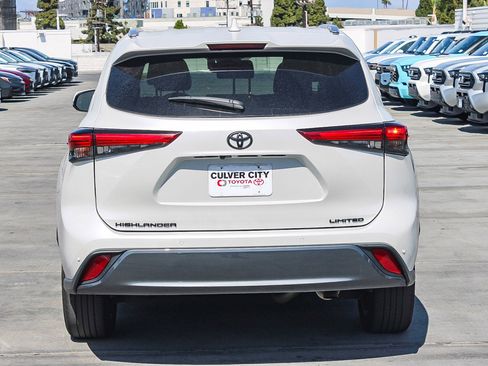 Used 2023 Toyota Highlander Limited FWD image 14