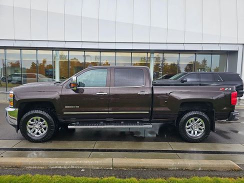 Used 2018 Chevrolet Silverado 3500 LTZ AWD/4WD image 2