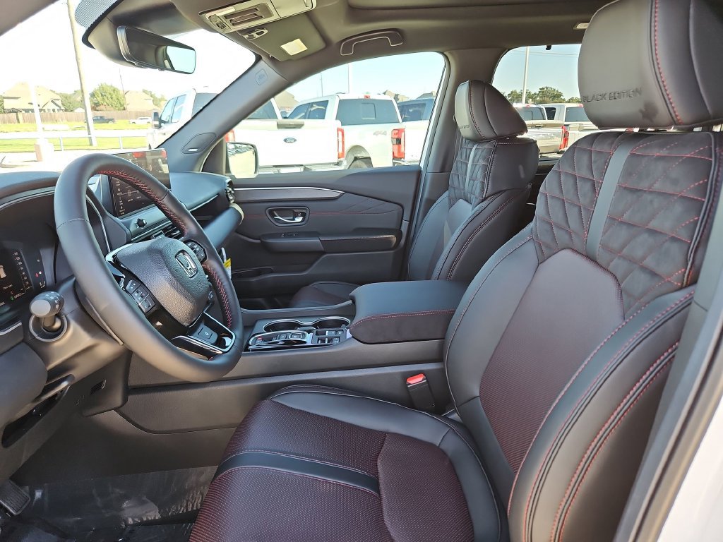 New 2026 Honda Pilot Black Edition image 9