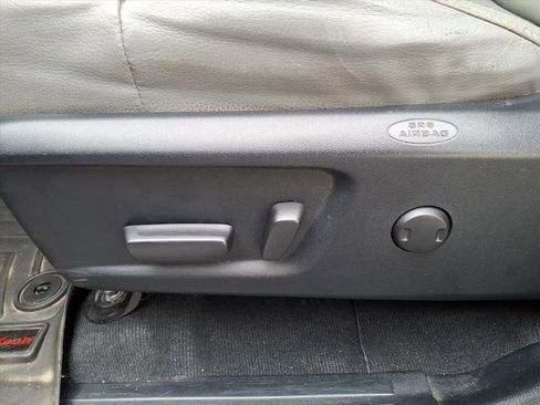 Used 2015 Toyota Tundra Limited w/ Limited Premium Package image 18