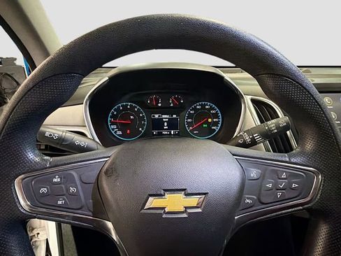 Used 2019 Chevrolet Equinox LS image 11