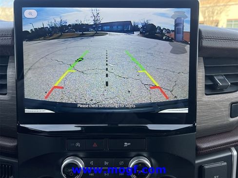 Used 2024 Ford Expedition Limited image 6