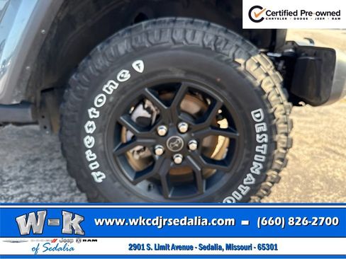 Certified 2025 Jeep Gladiator Sport AWD/4WD image 5
