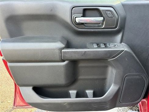 Used 2021 Chevrolet Silverado 1500 Custom image 12