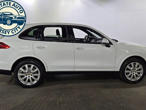 Used 2018 Porsche Cayenne Platinum Edition AWD/4WD image 8