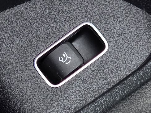 Used 2023 Mercedes-Benz GLE 450 4MATIC image 45